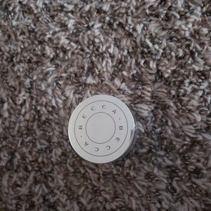 Becca undereye powder